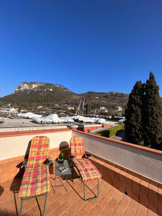 Favola Bella The Panoramic Penthouse Apartment Bardolino Exterior foto
