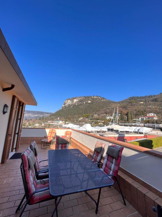 Favola Bella The Panoramic Penthouse Apartment Bardolino Exterior foto